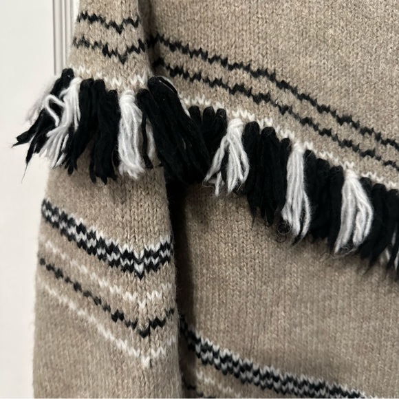 Lou & Grey Fringe Sweater M - Picture 3 of 7
